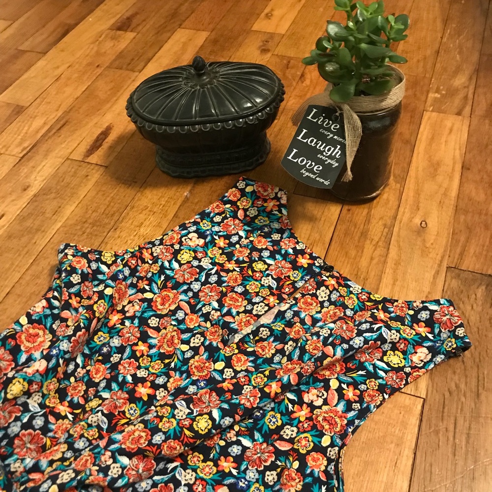 Old Navy Floral Dress - Picture 2 of 8